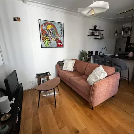 Cosy 50m Flat For 4 Guests *